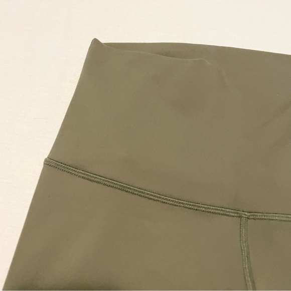 Lululemon Womens Green Crop Pant Leggings Missing Size - Picture 3 of 15